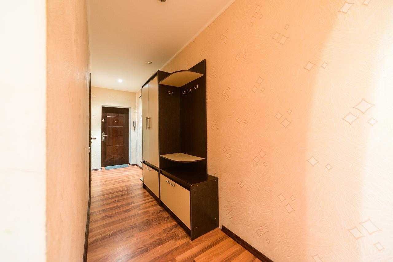 Apartment On Hryhoriia Chuprynky Kiev Dış mekan fotoğraf