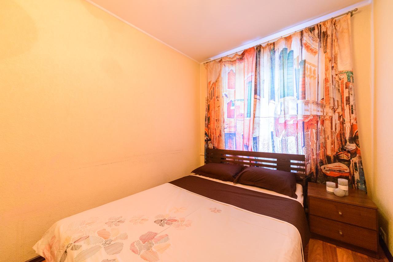 Apartment On Hryhoriia Chuprynky Kiev Dış mekan fotoğraf